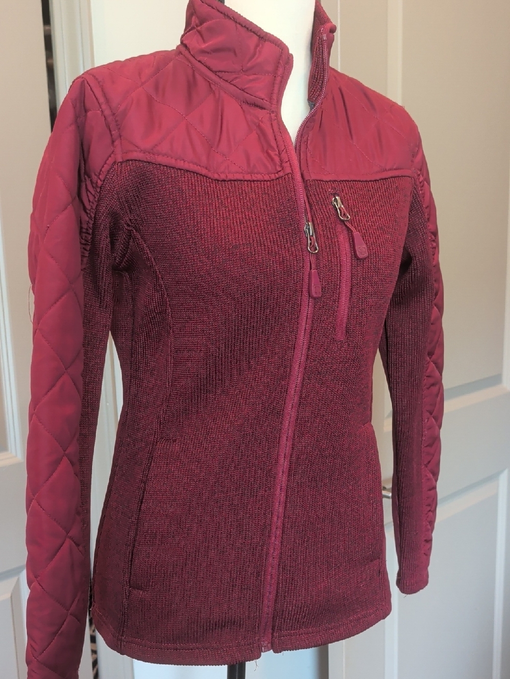 Swiss Tech Quilted Knit Hybrid Jacket - Burgundy